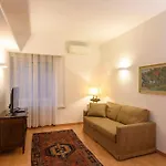 St Peter S Home, Nel Cuore Della Citta Eterna