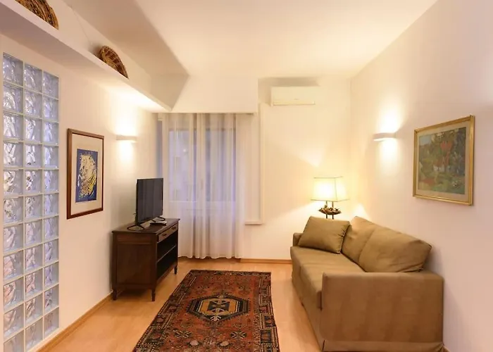 St Peter S Home, Nel Cuore Della Citta Eterna